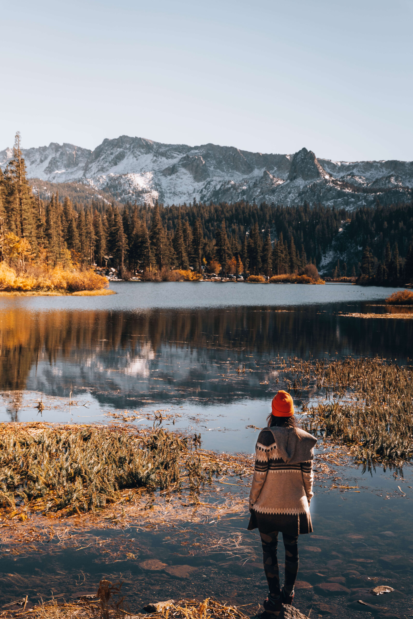 Twin Lakes fall colors in Mammoth Lakes, California. Photography by California Travel Escapes.